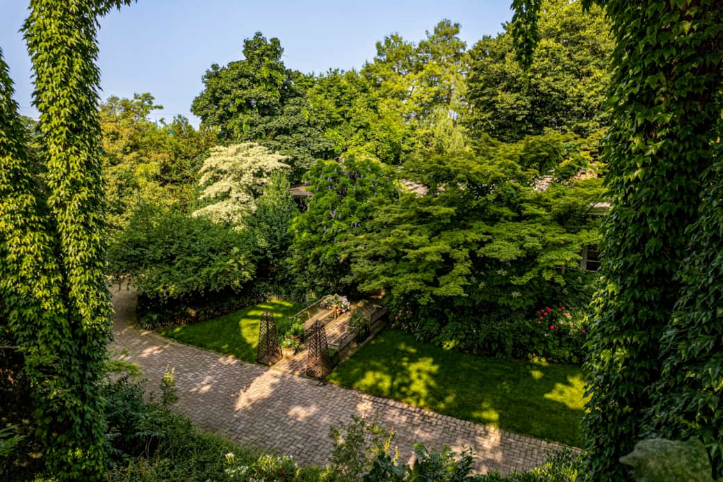 1 GARDEN Wisteria Holiday Home Lonato Italy Garda Lake
