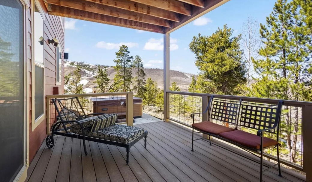 deck and hot tub downstairs