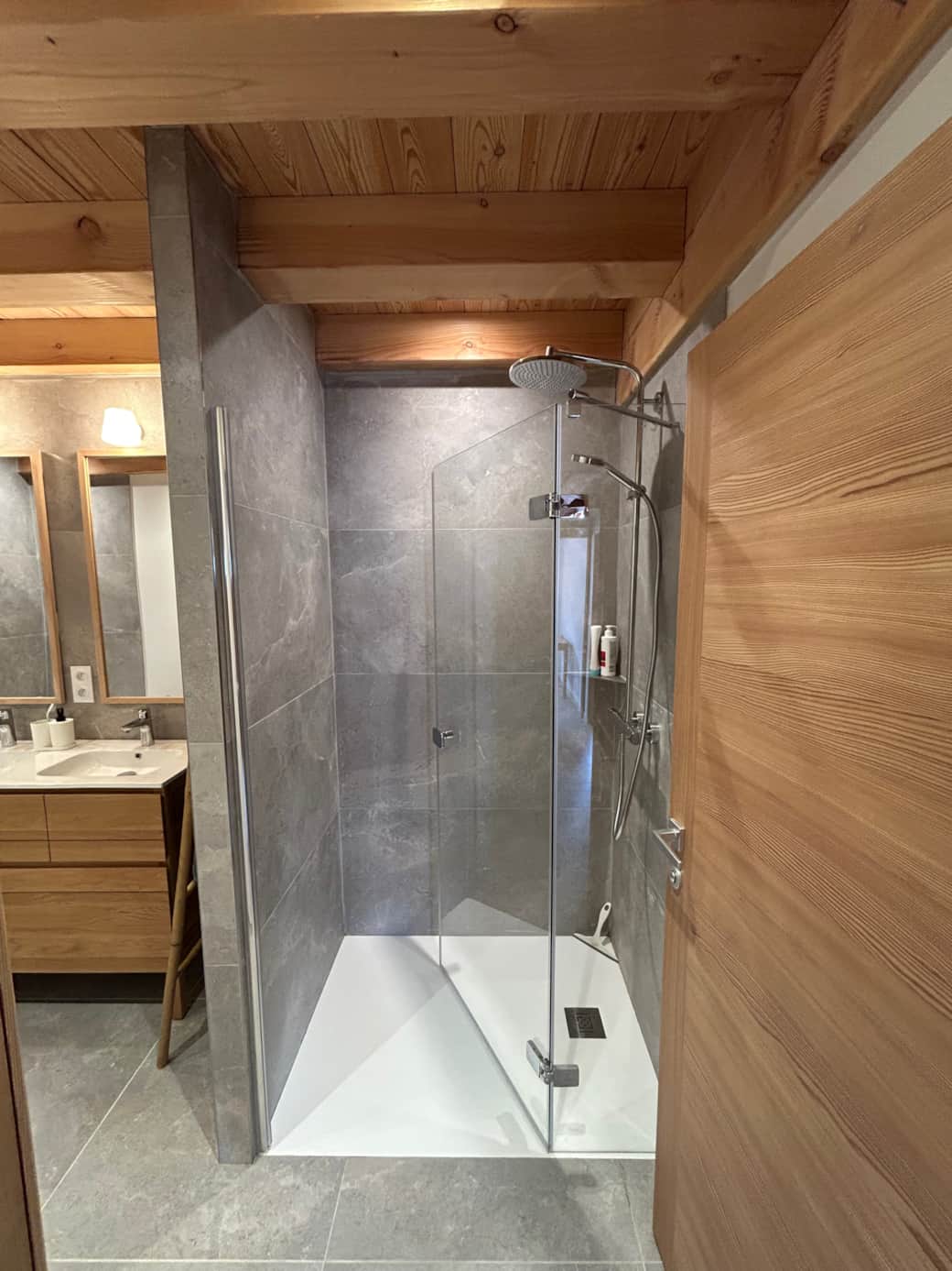 SALLE DE BAIN PRINCIPALE
