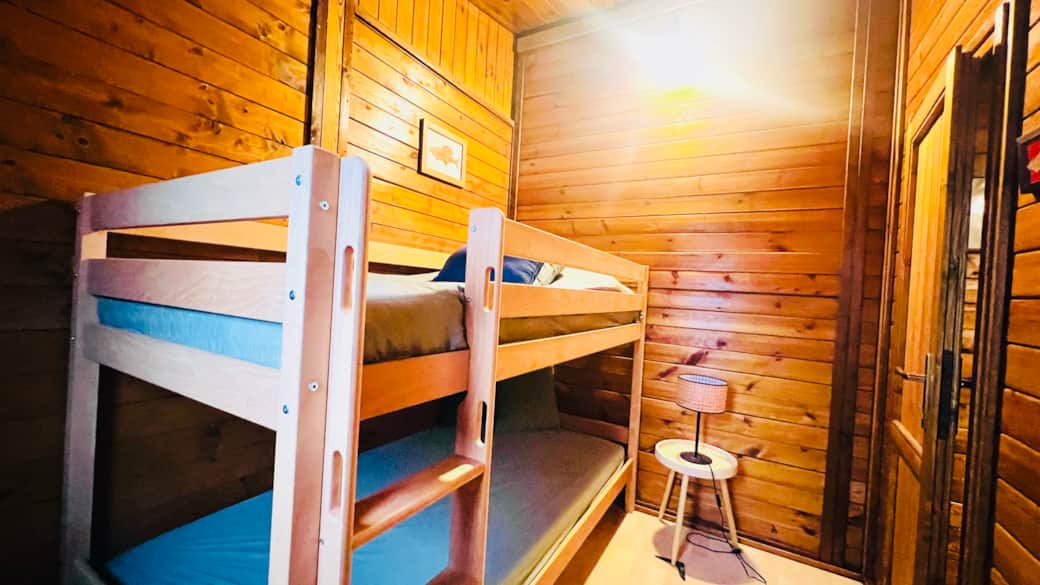 Hochbett für 2 Personen Hochbett für 2 Personen