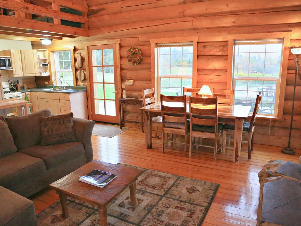 The Log Cabin 2 Bedroom Vacation Rental In Port Angeles