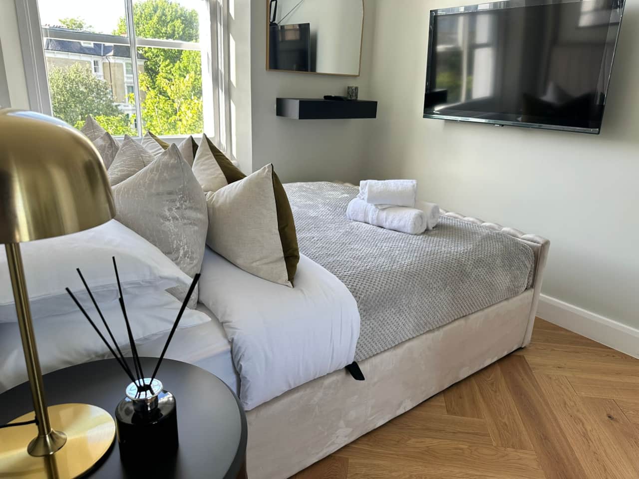 Bedroom (2)