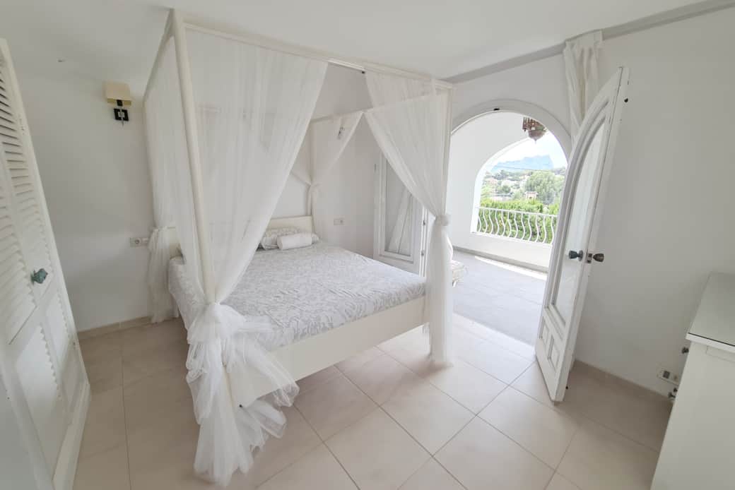 Main room & Terrace 2