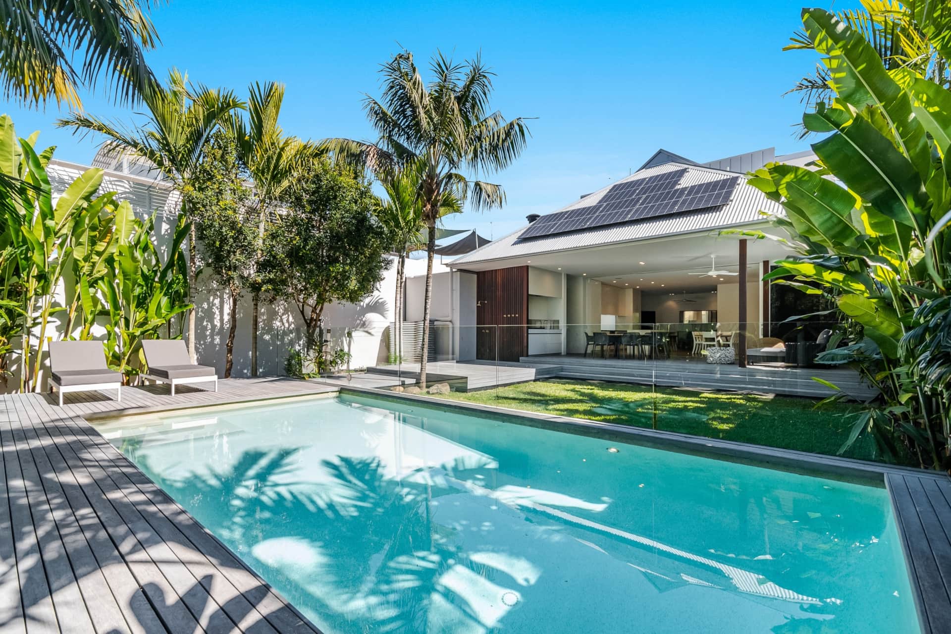 luxury holiday house byron bay Image