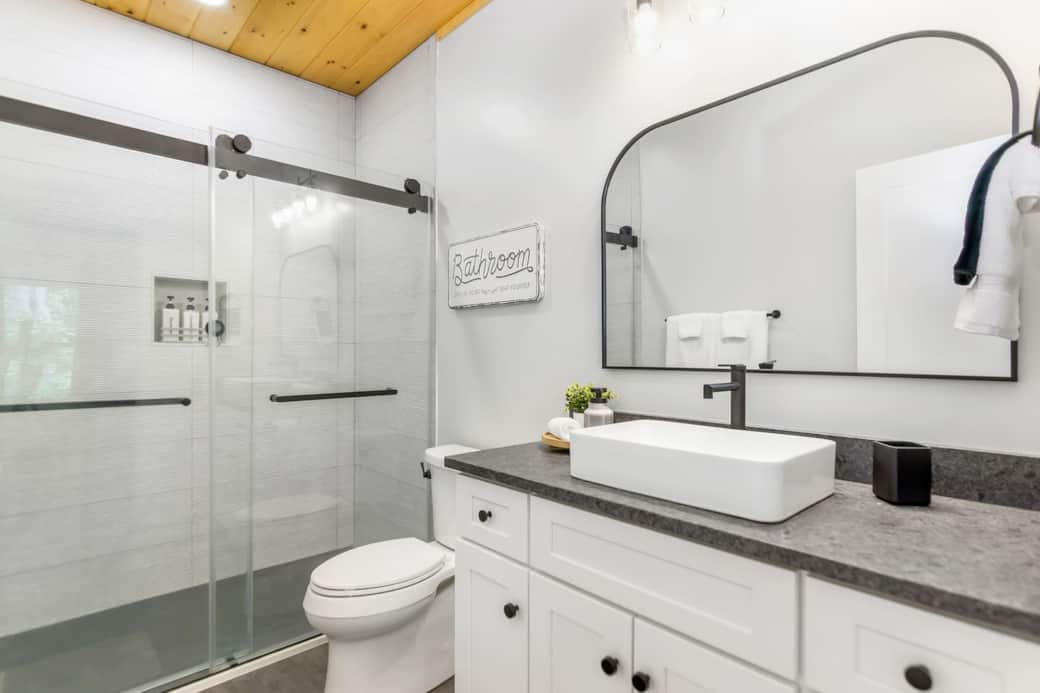 Primary Bathroom, Stocked with Plush Towels, Shampoo, Conditioner and Body Wash