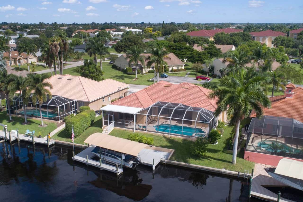 Seaside Villa Aventura