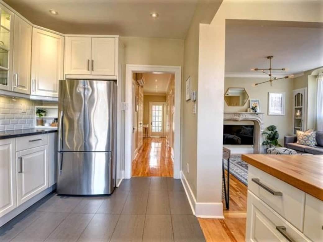 Good sightlines to the whole apartment Good sightlines to the whole apartment
