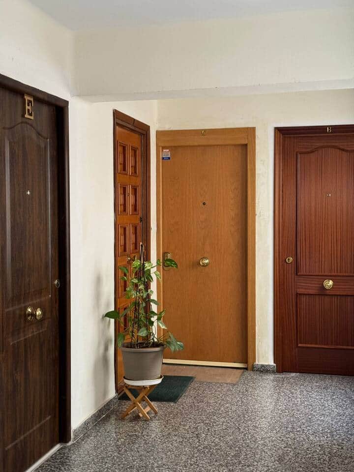 Puerta de acceso a la vivienda