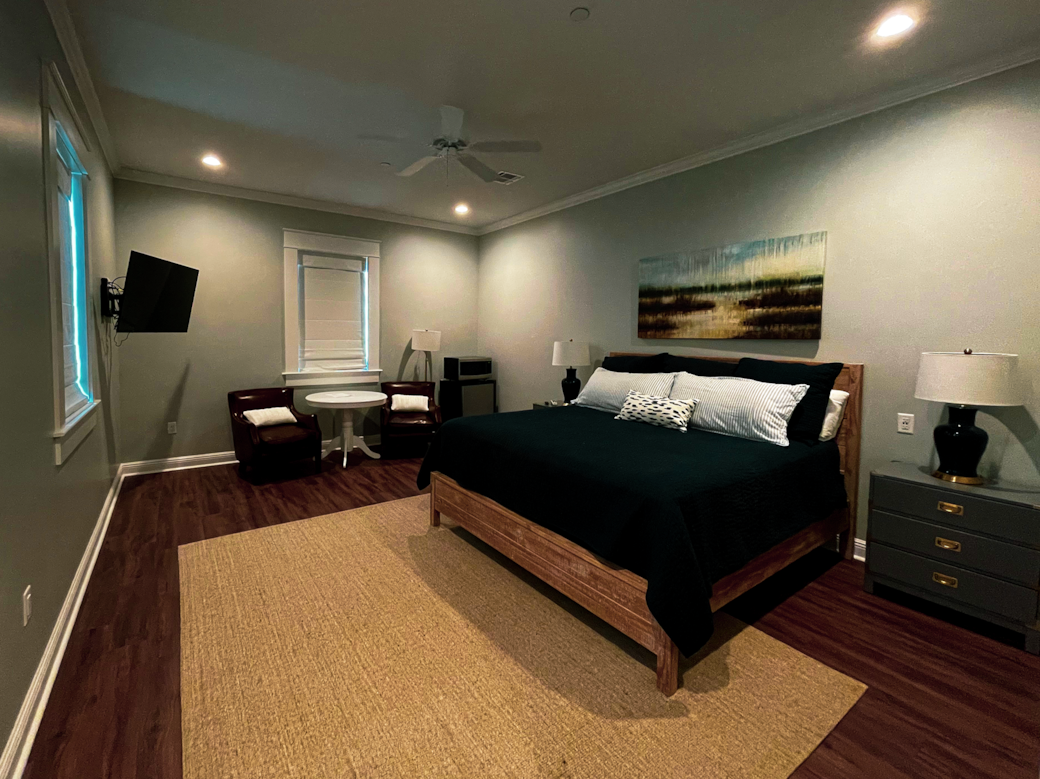 King Suite 4 Interior King Suite 4 Interior
