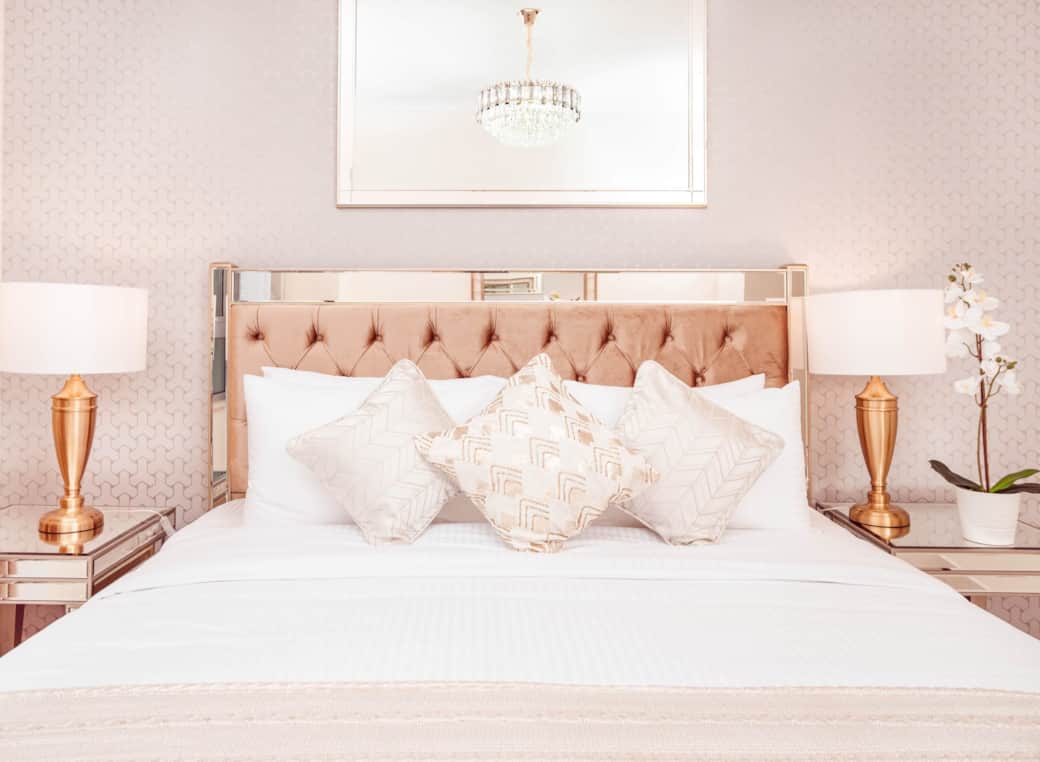 PET00273 Edit bedroom cut min PET00273 Edit bedroom cut min