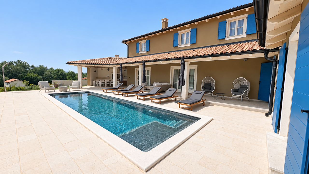 Villa Sandra Outside 06