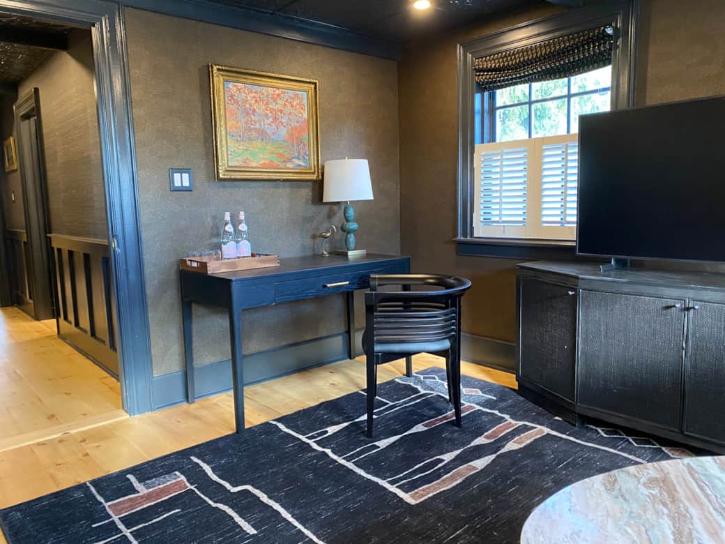 Upper East Suite Salon Upper East Suite Salon