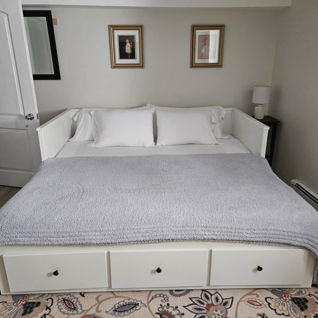 King size bed