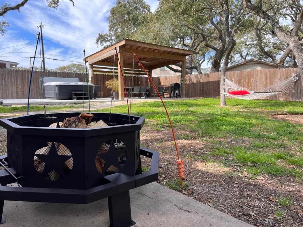 The perfect backyard experience for your vacation!
