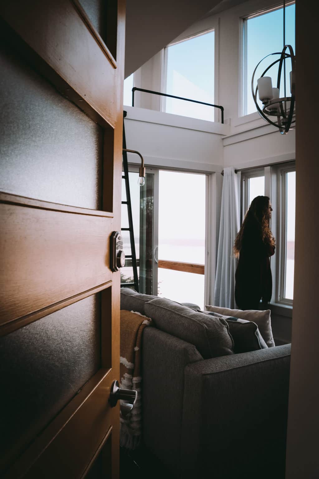Coffee tastes even better with panoramic views just beyond the glass.