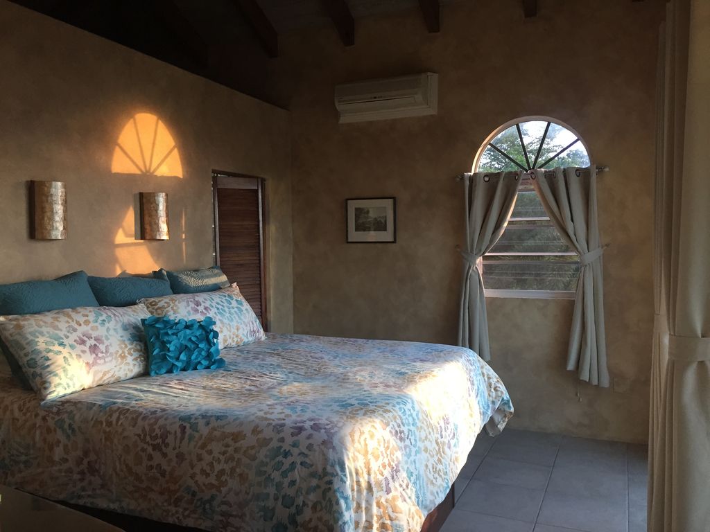 Upper master king suite