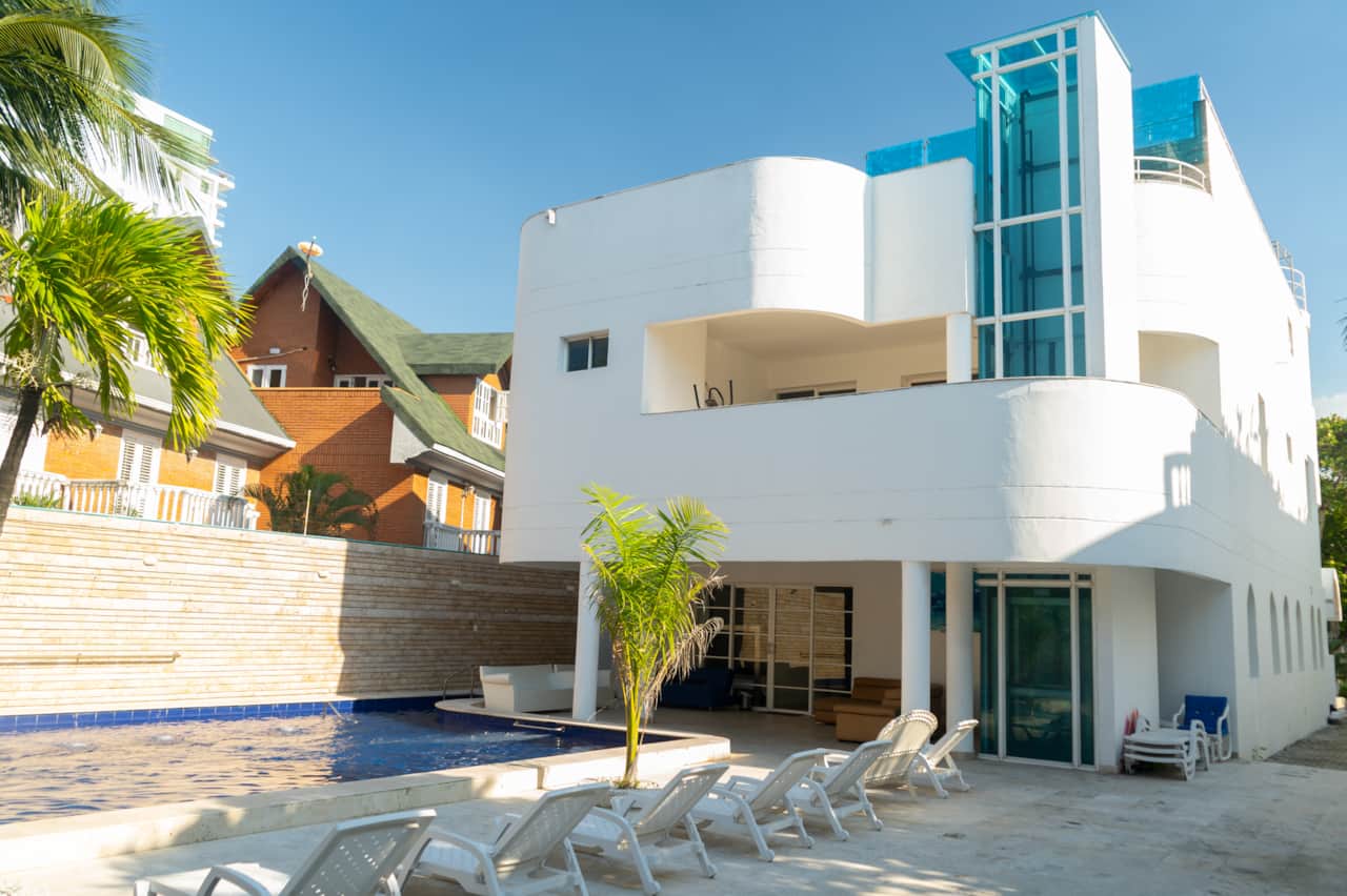 Villa moderna con piscina privada