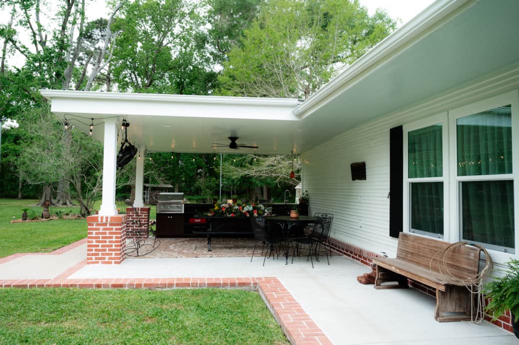 Outdoor Covered patio and BBQ grill