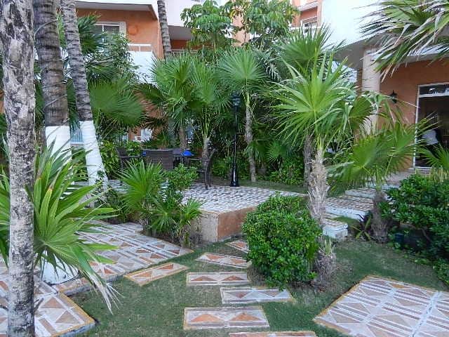 Garden restaurant area at Fishermen's