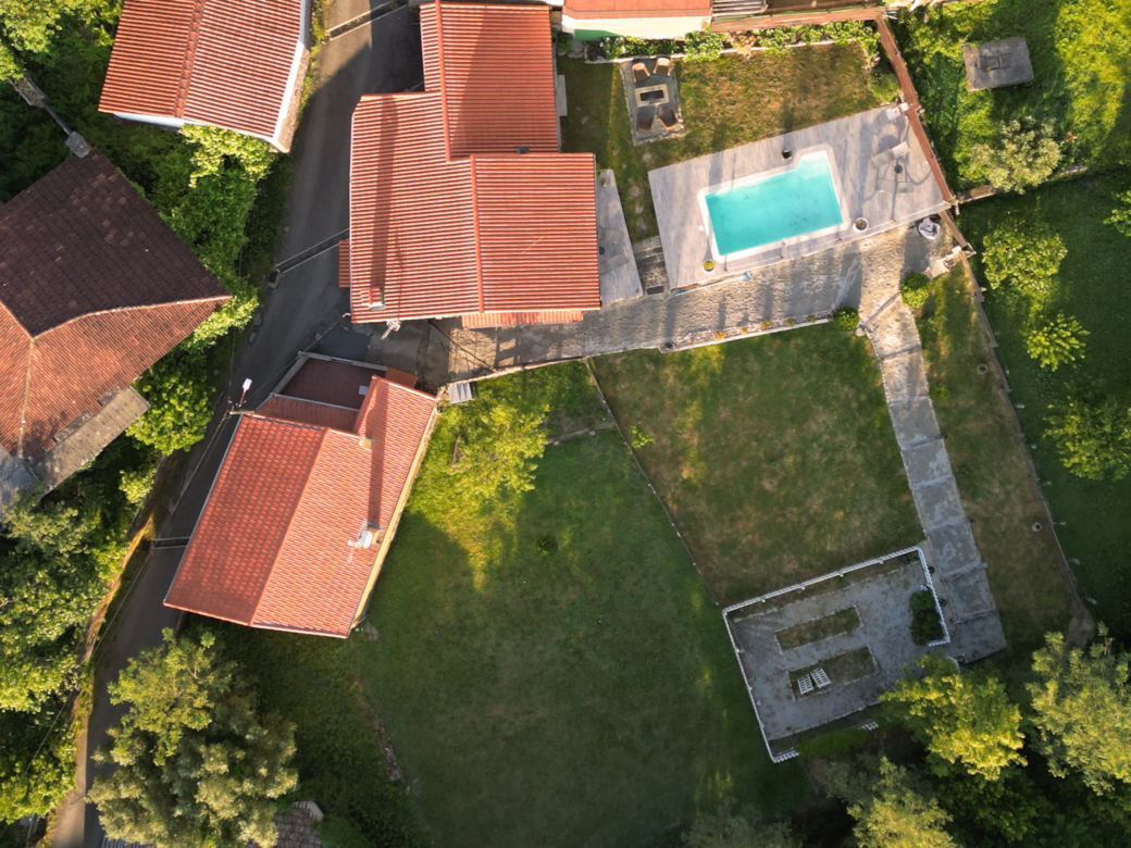Maison, piscine et jardin Maison, piscine et jardin