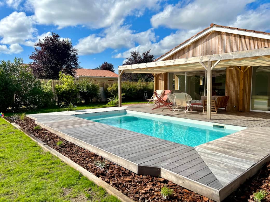Terrasse et piscine