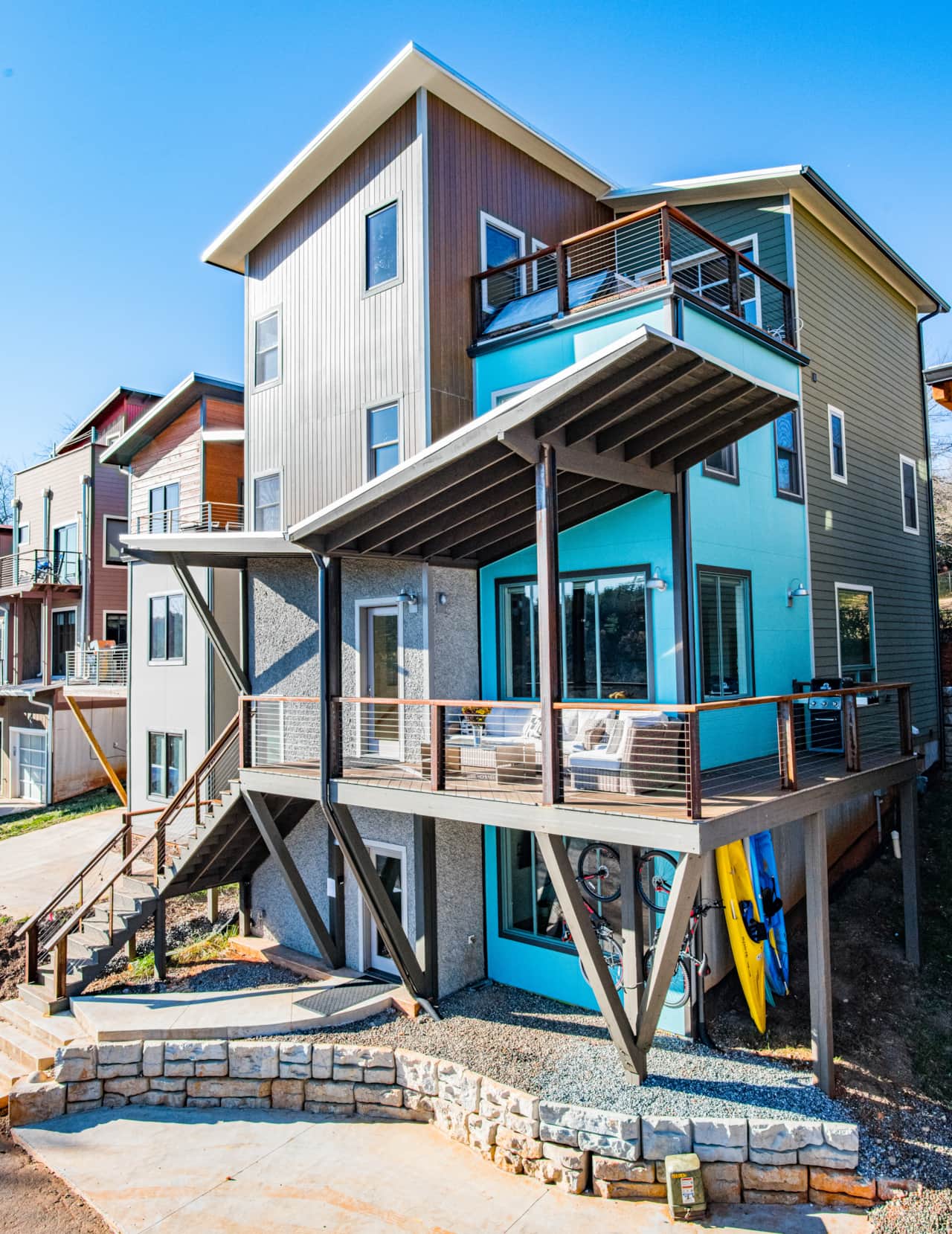 30 Upstream Penthouse Front view