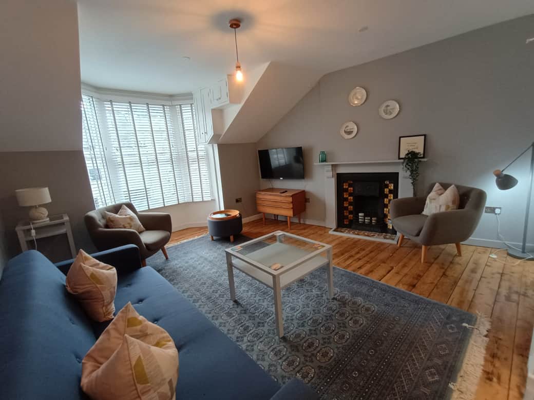 Cynan Living Room