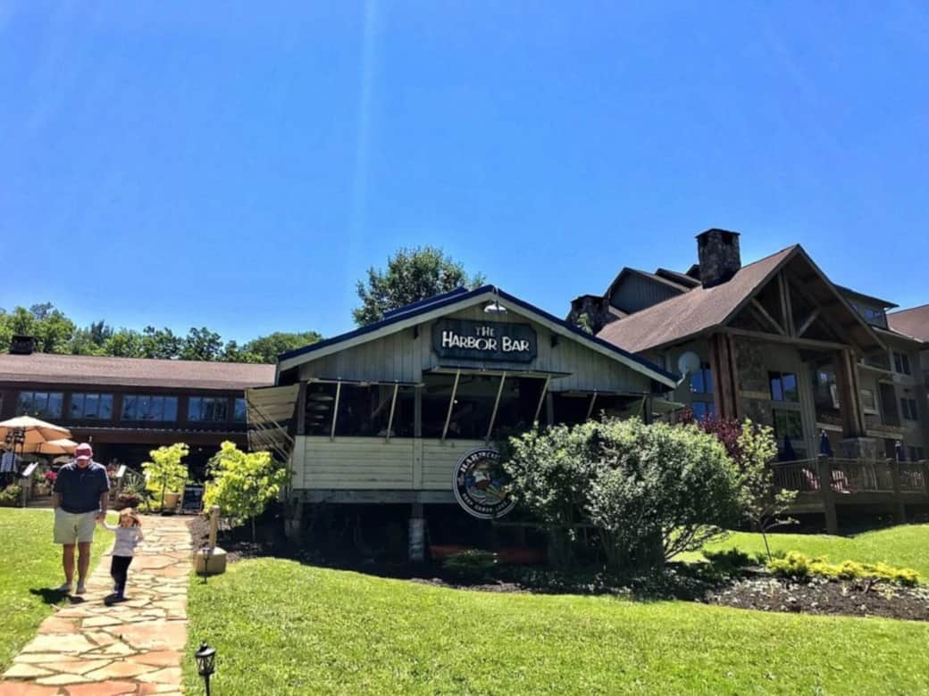 Walk to Dutch's and the Harbor Bar