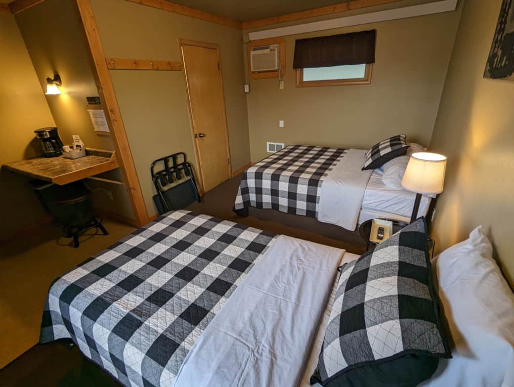 Room 4 - Full/Double Bed and Twin Bed