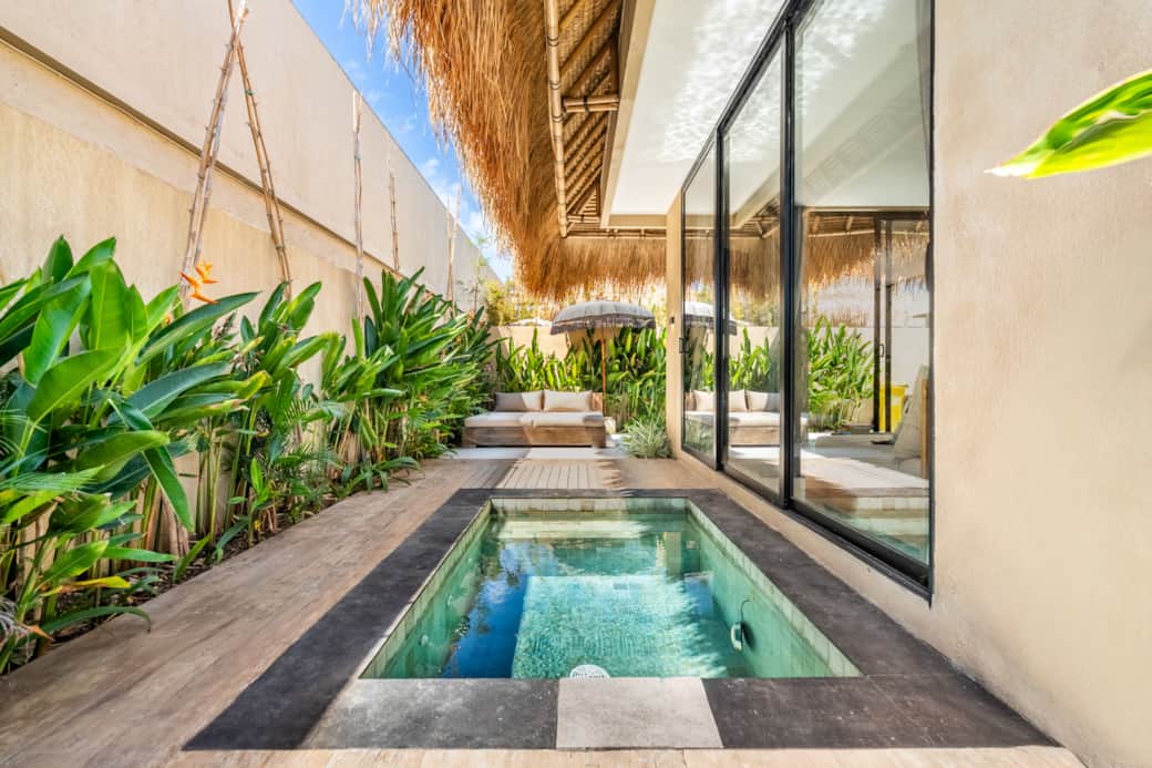 Thula Lembongan Villas Oceanview Pool 6