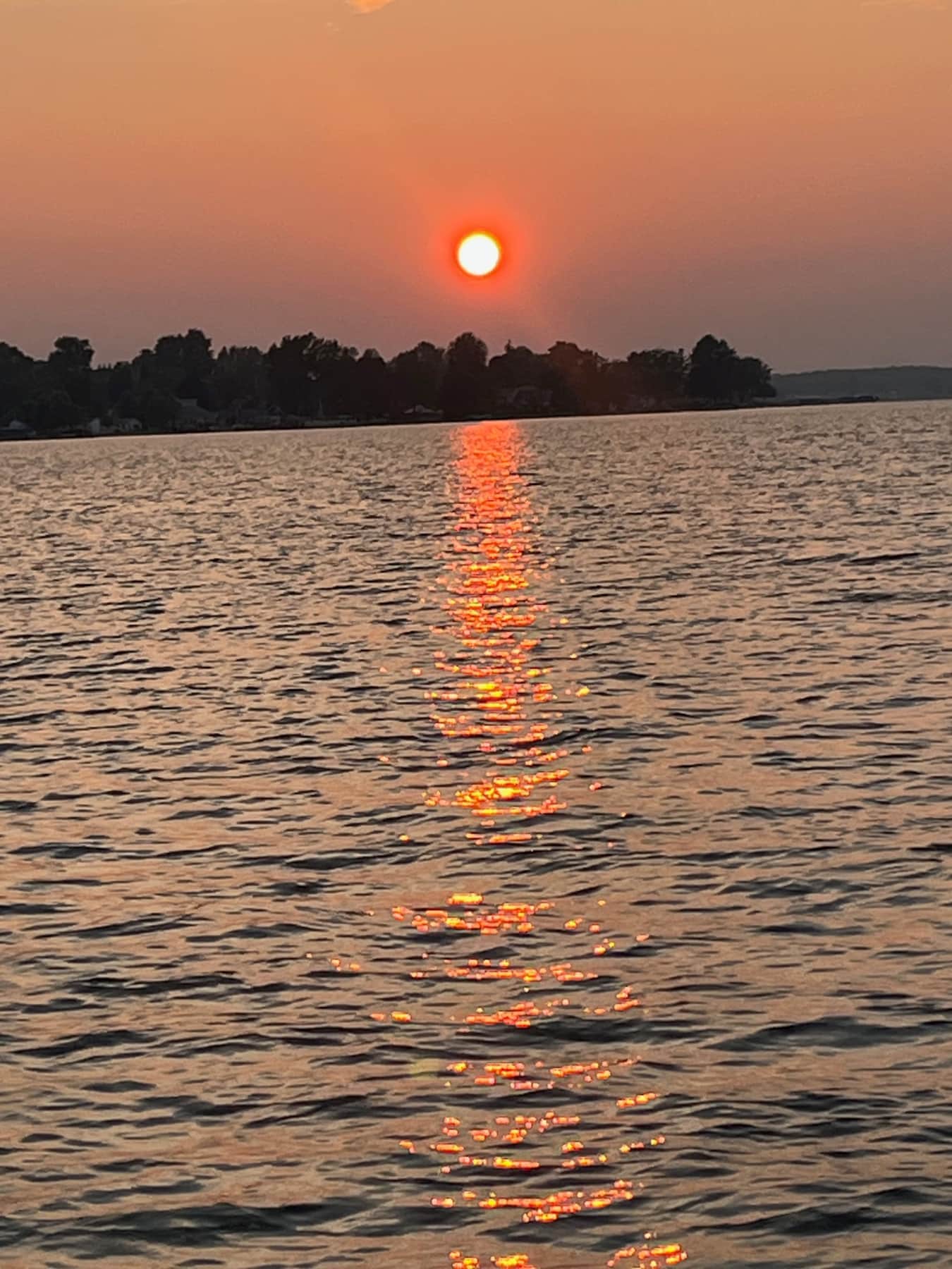 https://l.icdbcdn.com/oh/4a798813-c265-4cc4-8b99-7ae1988b7b1d.jpg?w=2080-2