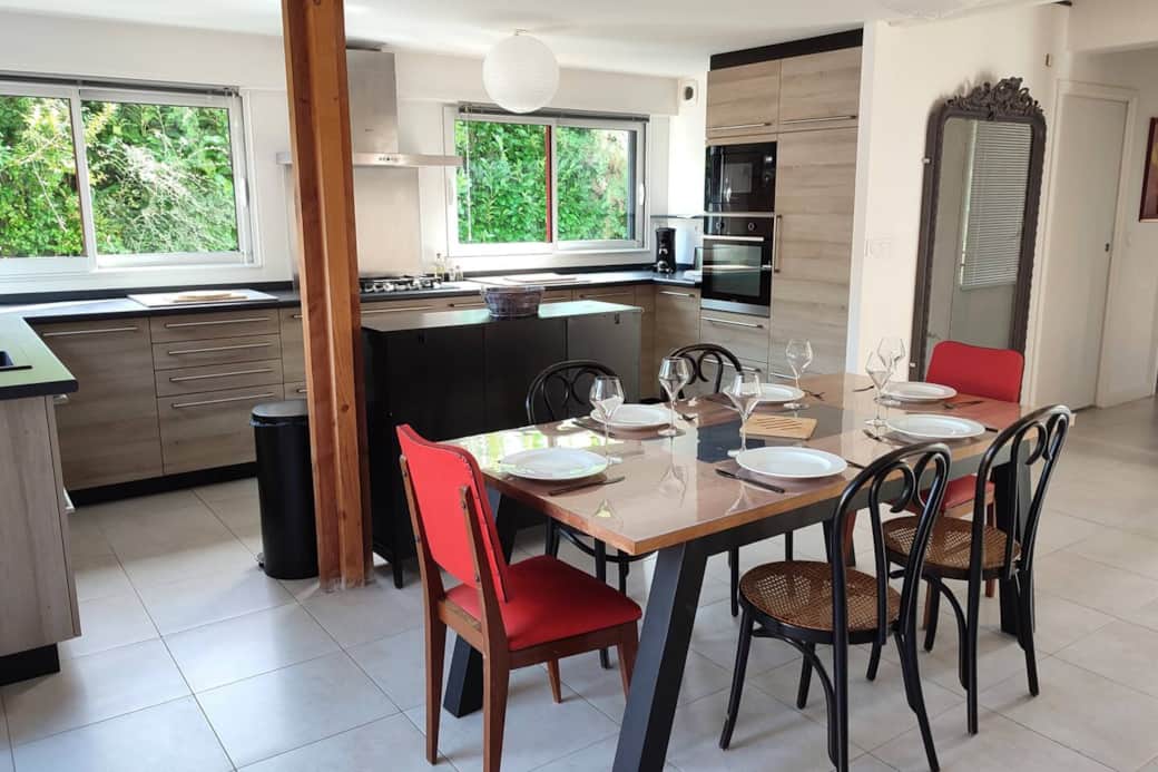 Salle à manger et cuisine