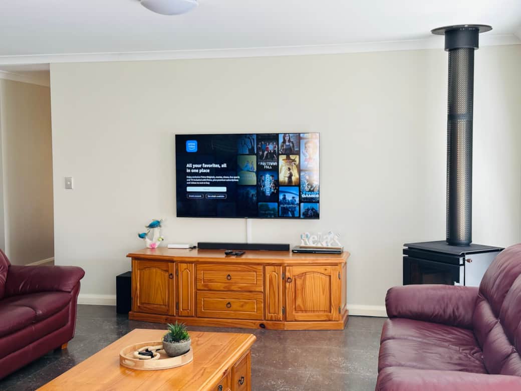 60 inch TV with all streaming apps - just log in with your own subscriptions