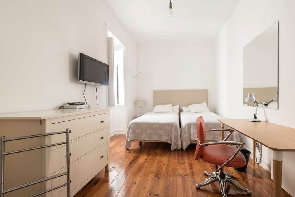 Private bedroom