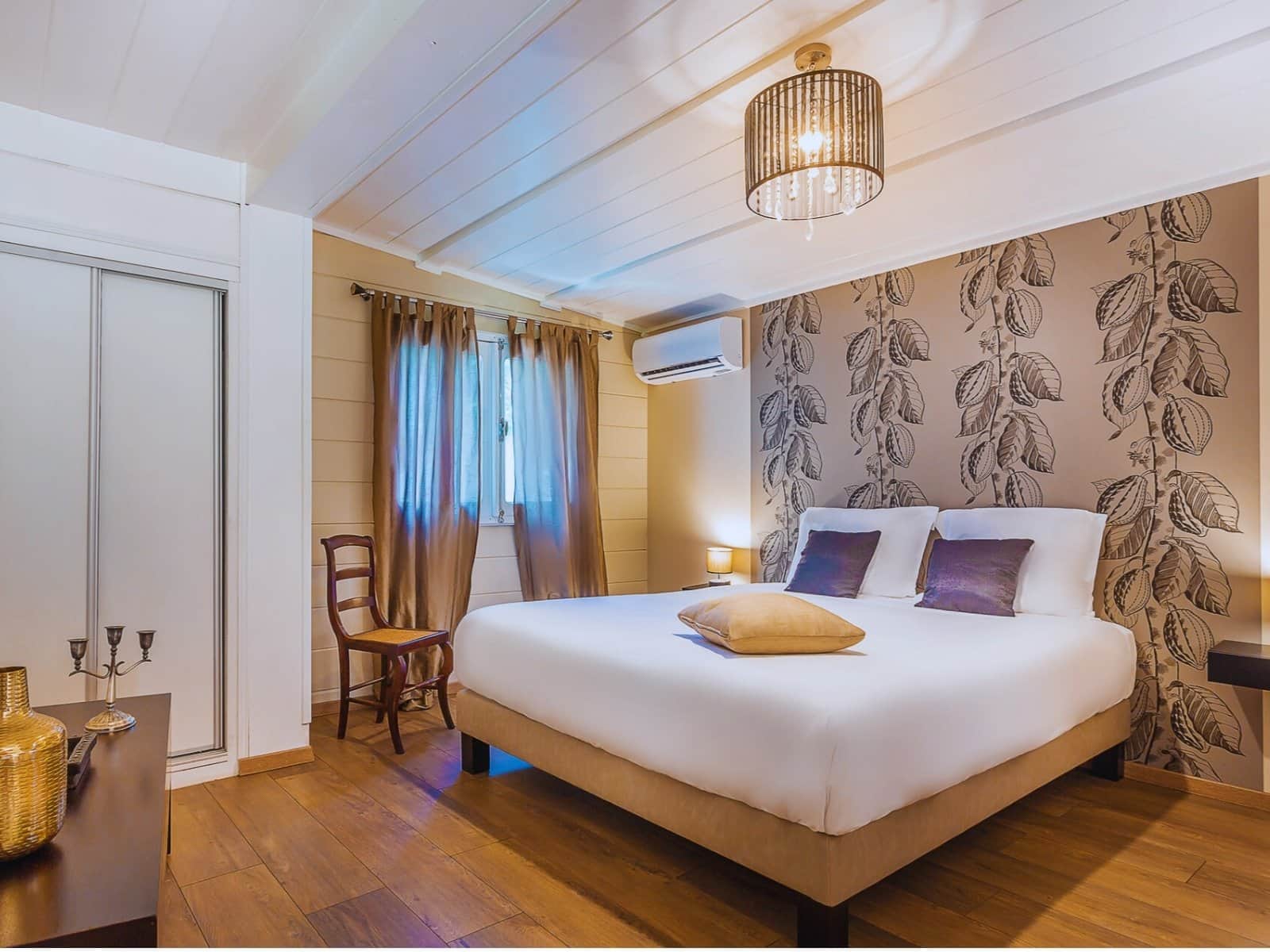Chambre tropicale de la villa bord de mer La Varangue à Etang Salé les Bains - Les Villas Emmanuel Réunion