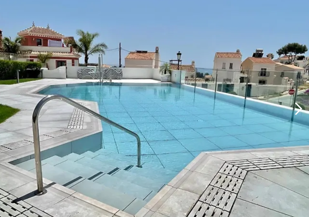 Royal Palm poolarea shared pool