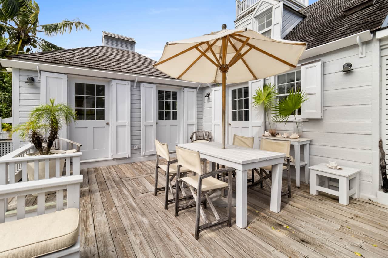 Outdoor Terrace 