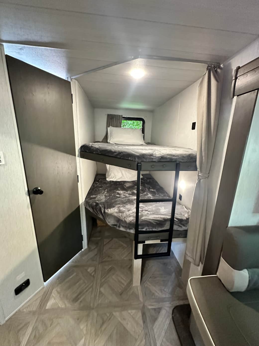 Double-size Bunks