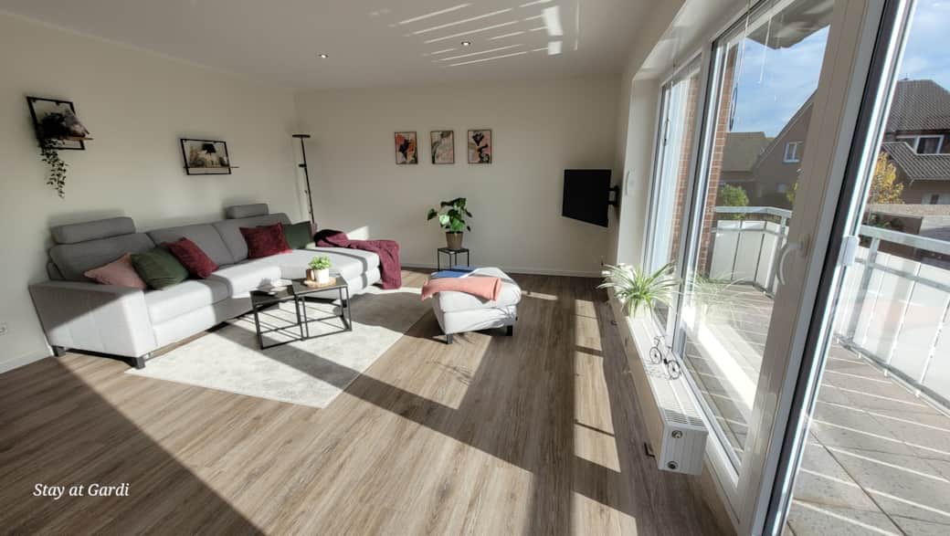 Wohnzimmer mit Blick nach draußen Wohnzimmer mit Blick nach draußen