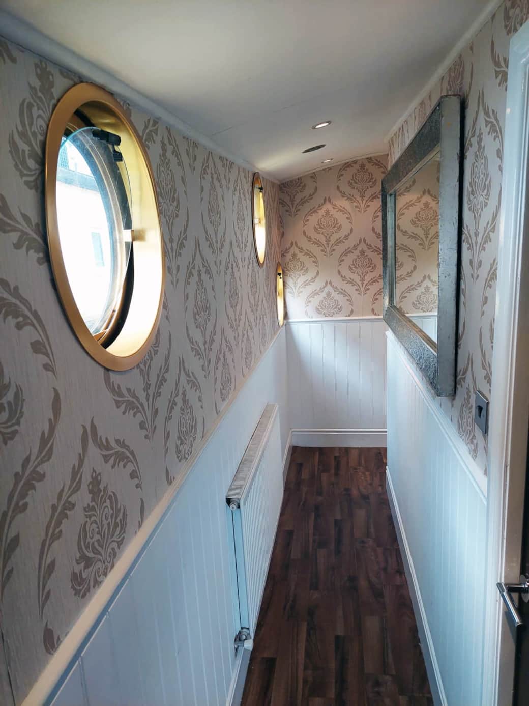 Titanic - Hallway