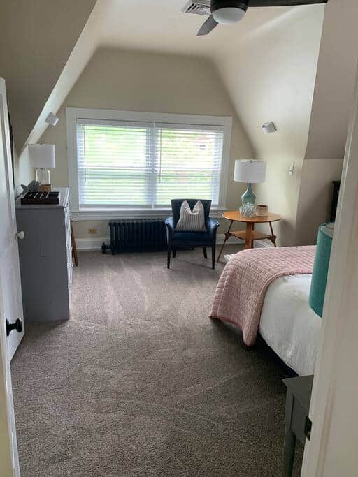 Queen bedroom with sitting area. Queen bedroom with sitting area.