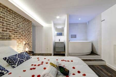 5c744851 6a03 456d a942 2e7ae5c76b44