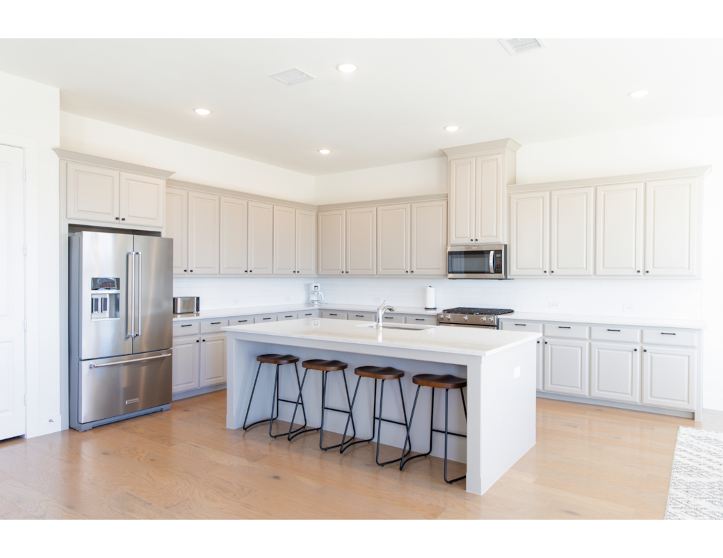 Spacious full kitchen Spacious full kitchen