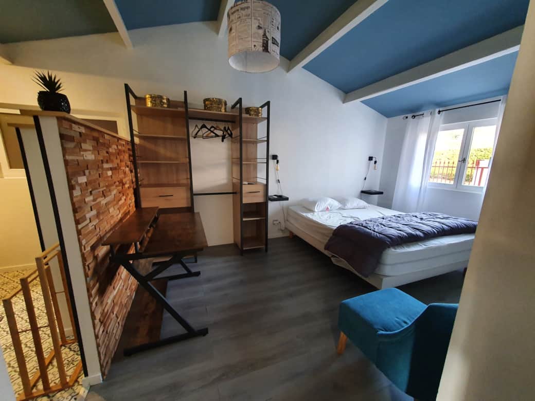 Suite Parentale, Bureau
