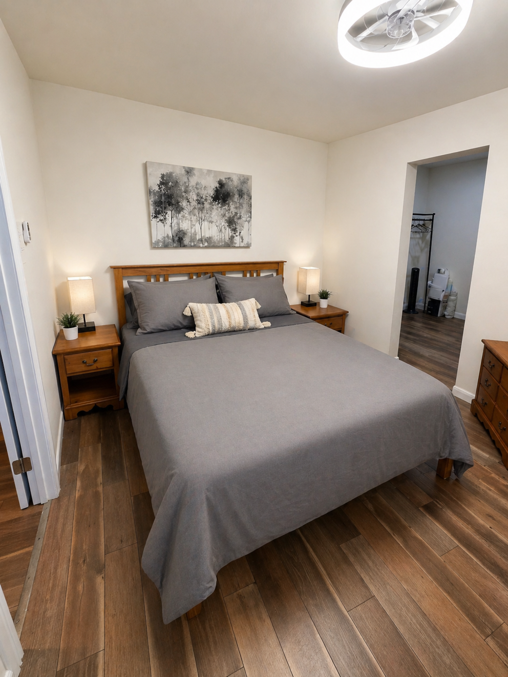 Queen size bed Queen size bed