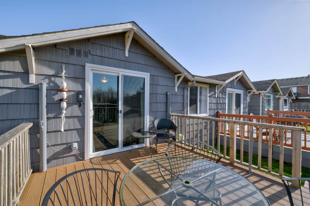 Back deck with privacy awnings