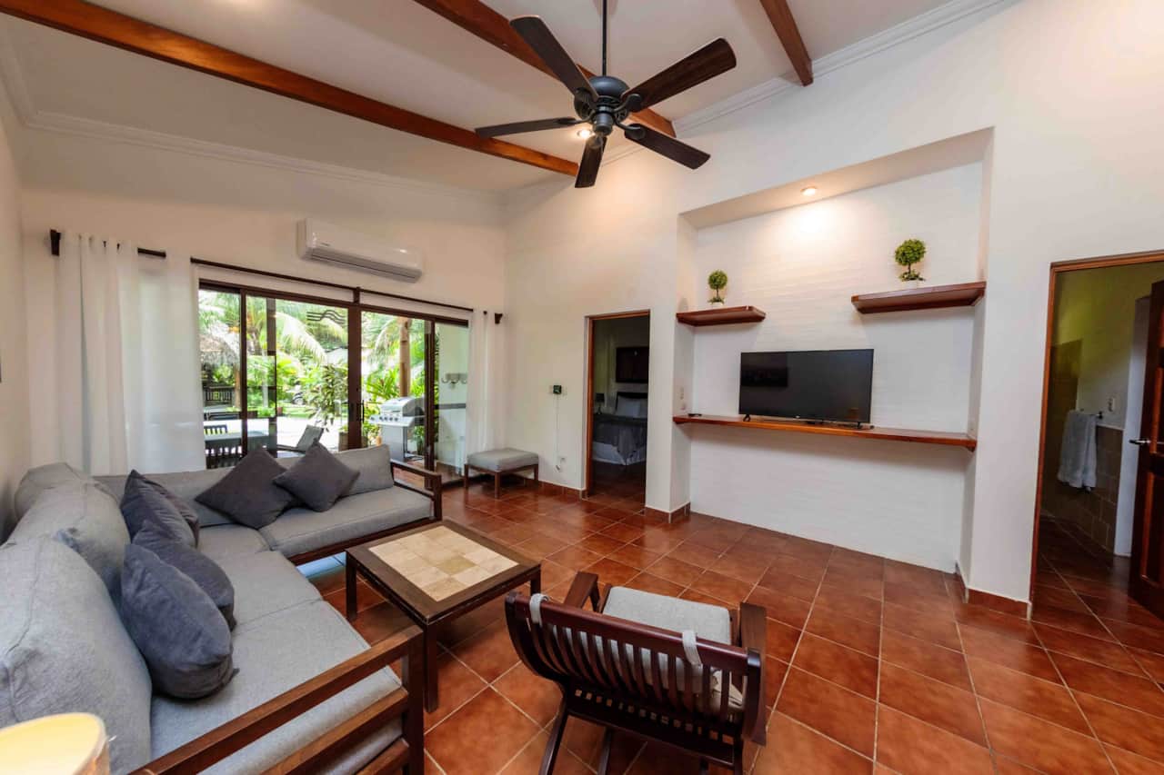 Surflink-U12-Living Room