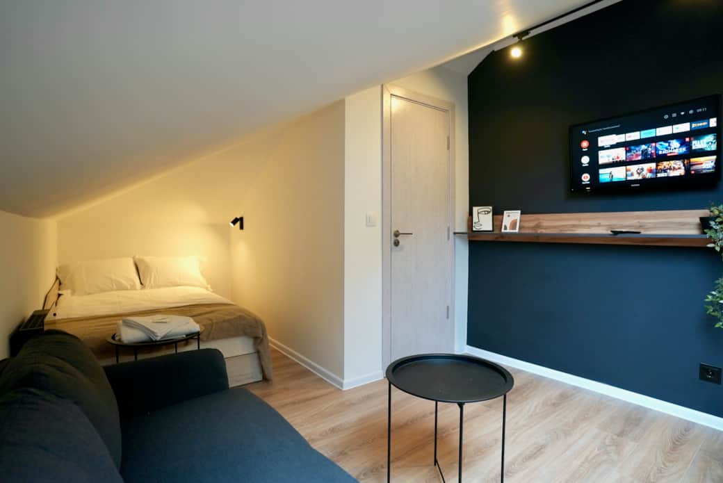 Nově vytvořené studio s moderní a uklidňující výzdobou.