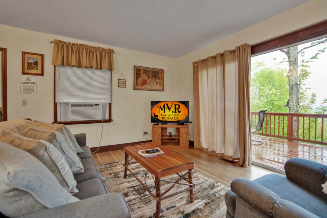Villa with a View 2 bedroom 1 bathroom, sleeps 4, wifi, AC, dogs allowed!