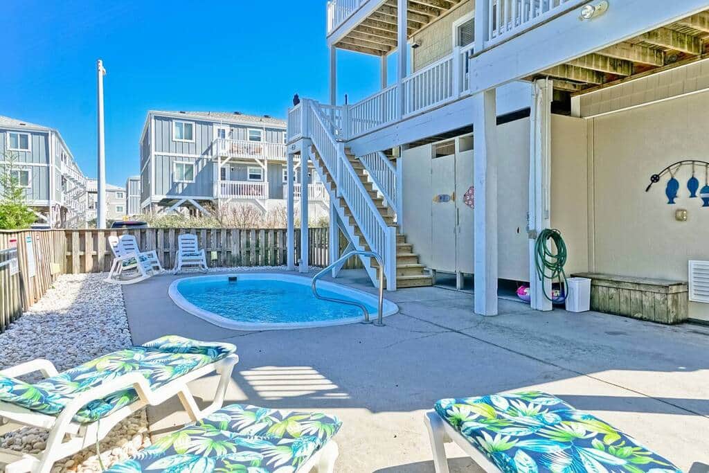 Your Own Private Pool &amp; Outdoor Showers